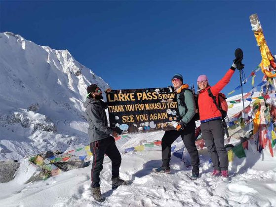 Trekkers at Larke Pass 5106m during 14 Days Manaslu Circuit Trek in Nepal